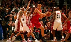 开云在线直播-NBA球员加入篮球精英团队，团结合作