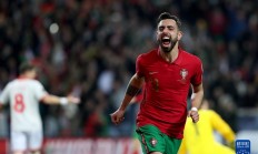 开云APP-葡萄牙足球队实力强大，轻松晋级