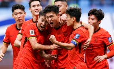 开云体育平台APP-亚洲足球赛事吸引越来越多球迷