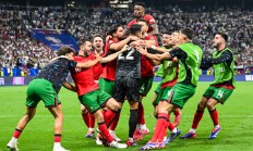 开云下载-葡萄牙斯洛伐克拼抢亦未尽如人意