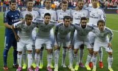 开云下载-羽坛新纪元，石宇奇破纪录之夜，法国队横扫马来西亚震撼全场