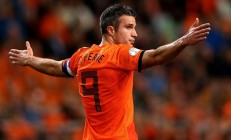 开云下载-克莱点燃赛场，凯尔特人擒篮网，一场属于团队的胜利