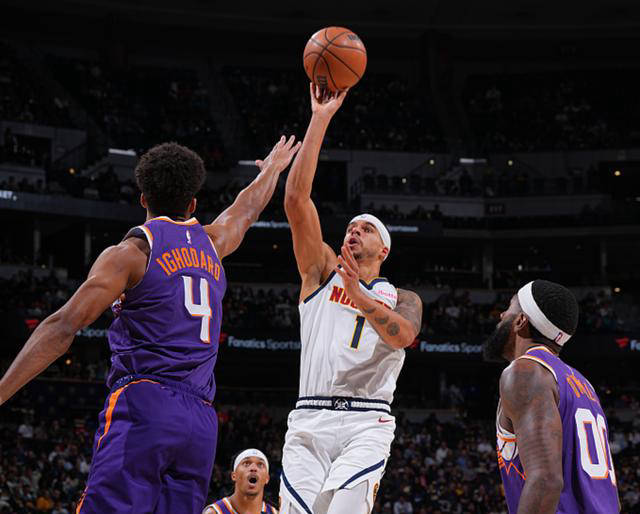 鹈鹕逆转太阳，约基奇带队取胜