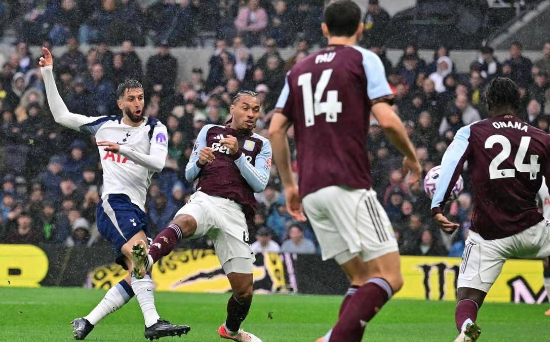 包含热刺在主场不敌谢菲联，遭遇挫折的词条