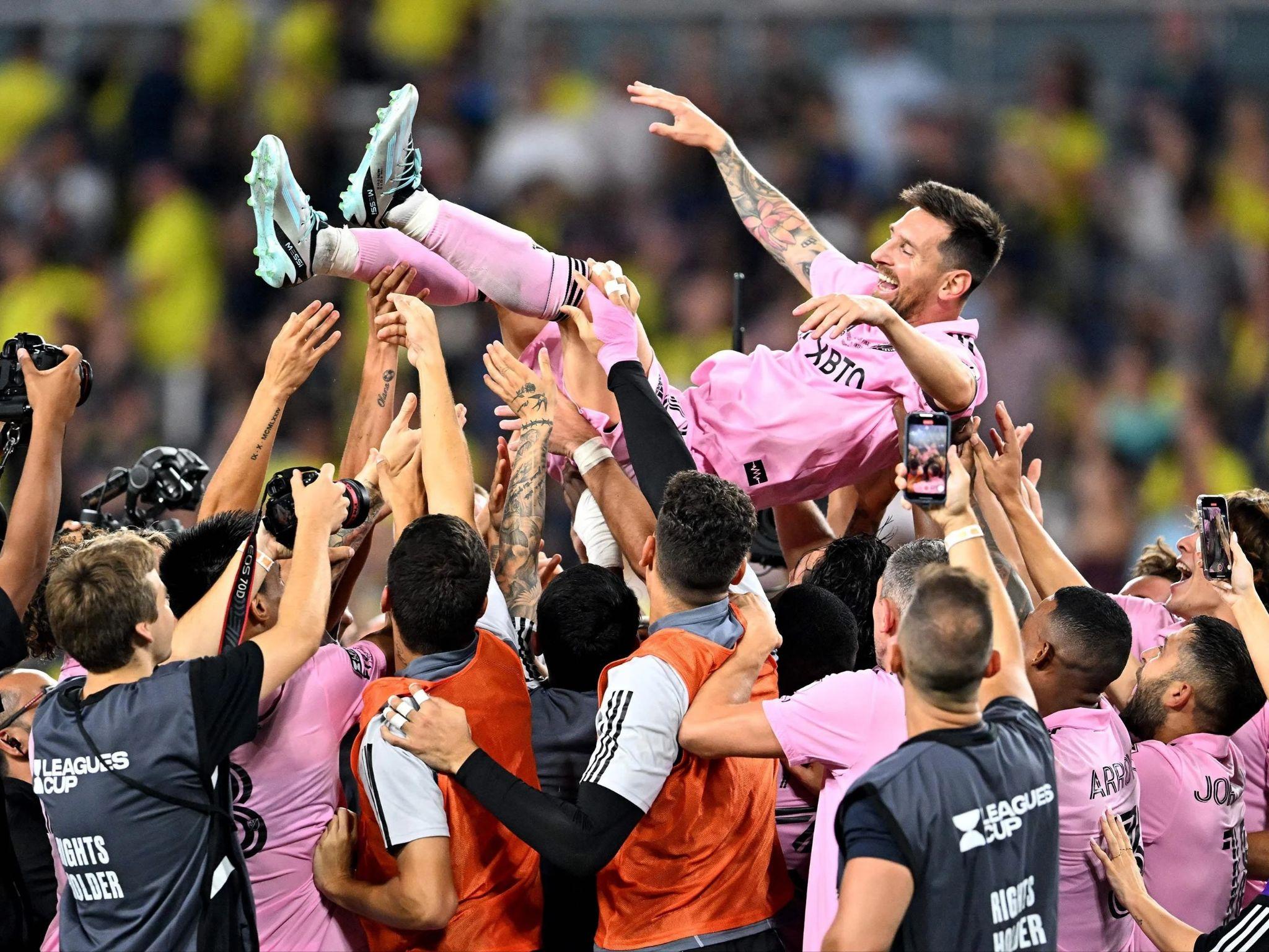 阿根廷联盟篮球比赛精彩纷呈，球员们表现抢眼的简单介绍