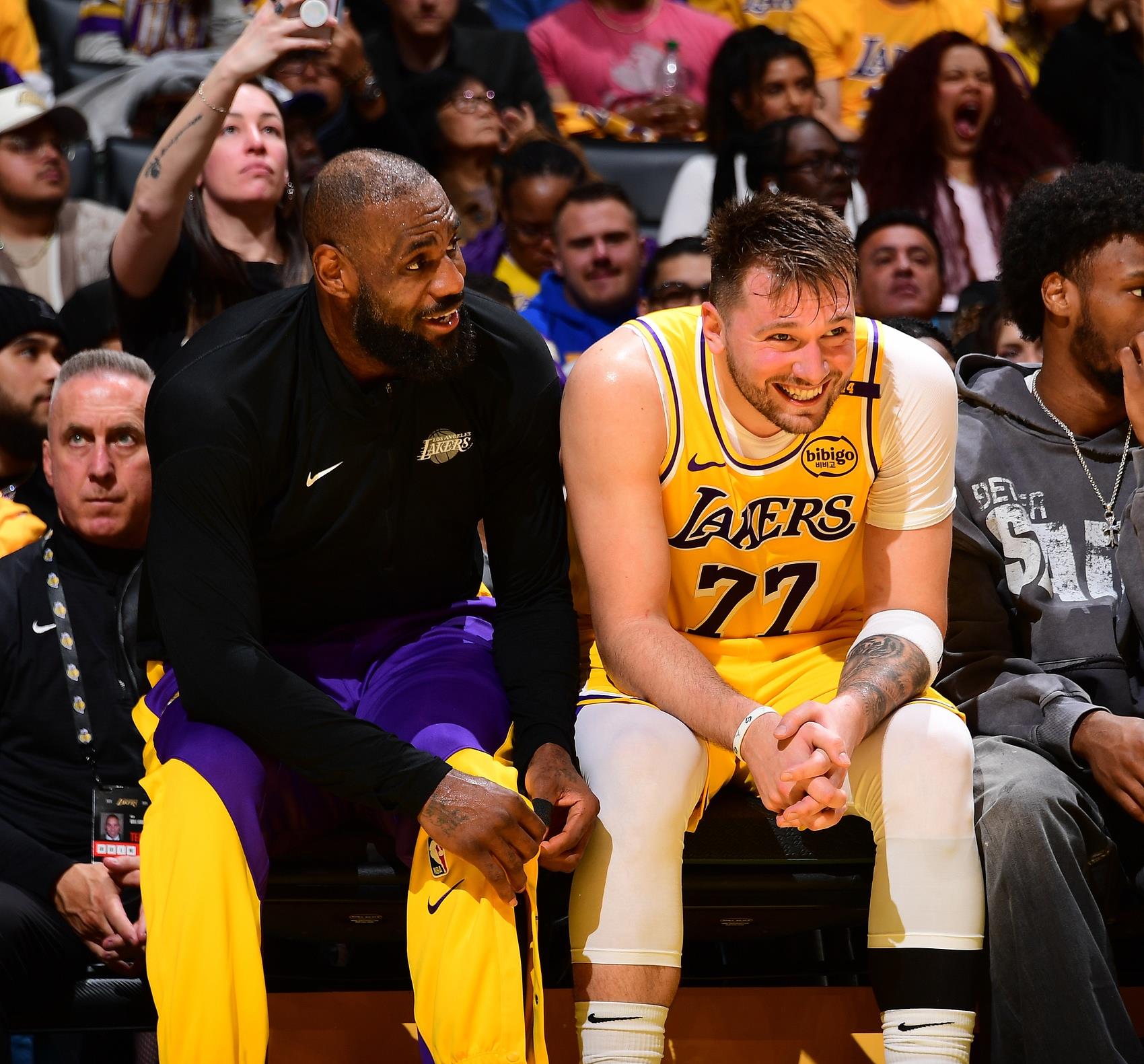 湖人完胜雄鹿B队,莫兰特打破历史纪录 湖人完胜雄鹿B队,莫兰特打破历史纪录