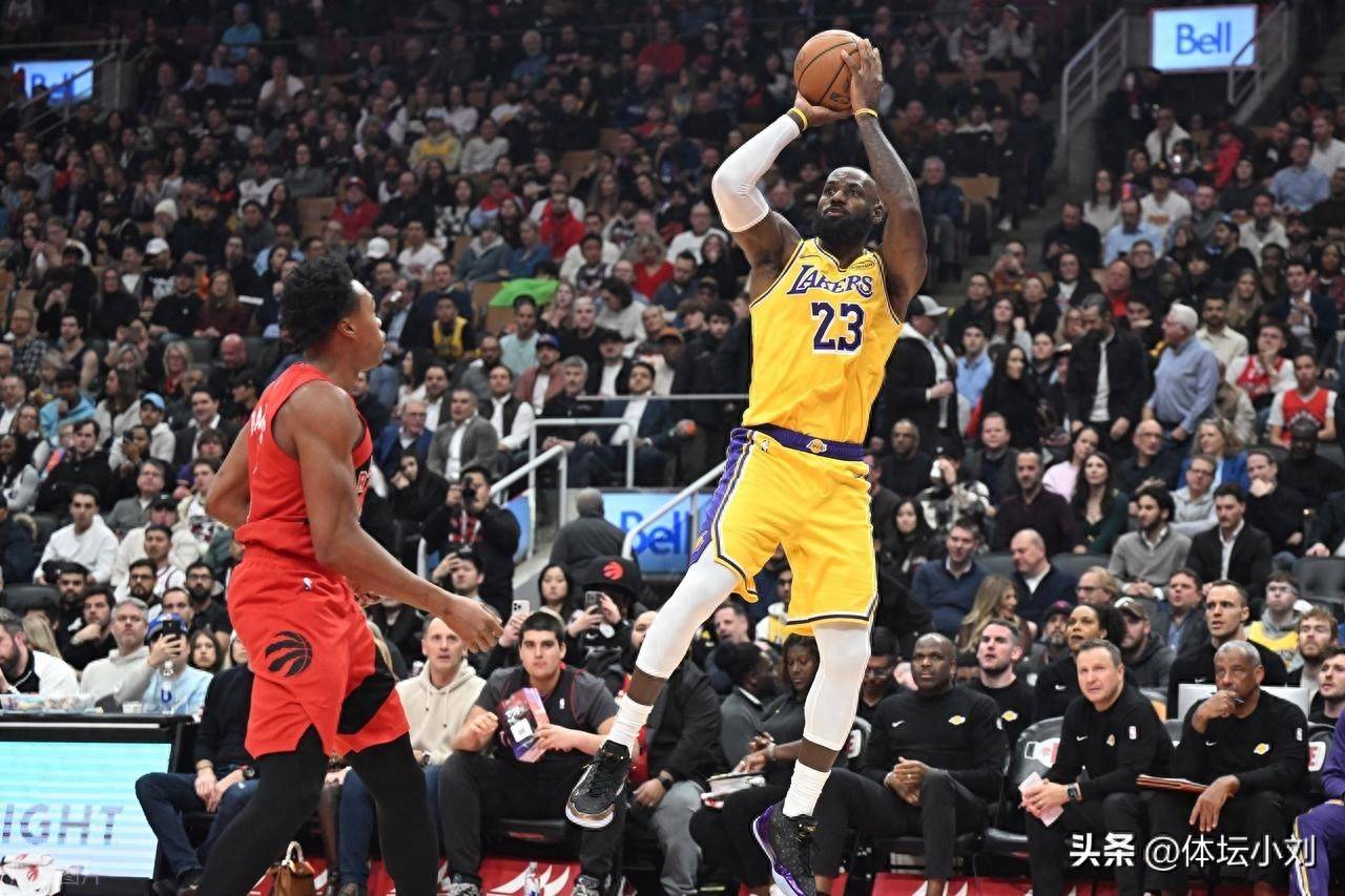 包含步行者碾压太阳，詹姆斯扛起全队的词条