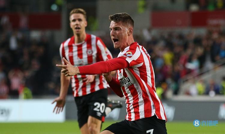 关于华沙军团大获全胜，领跑积分榜的信息