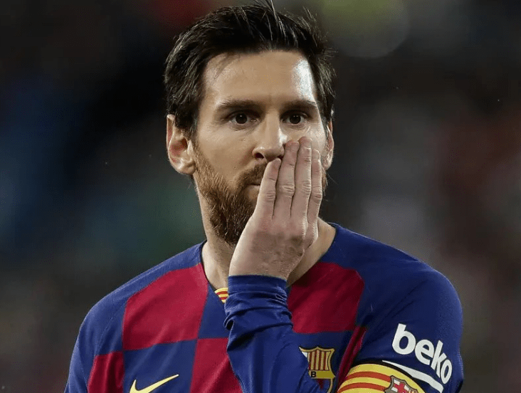 巴萨客场压哨绝杀，拔得头筹