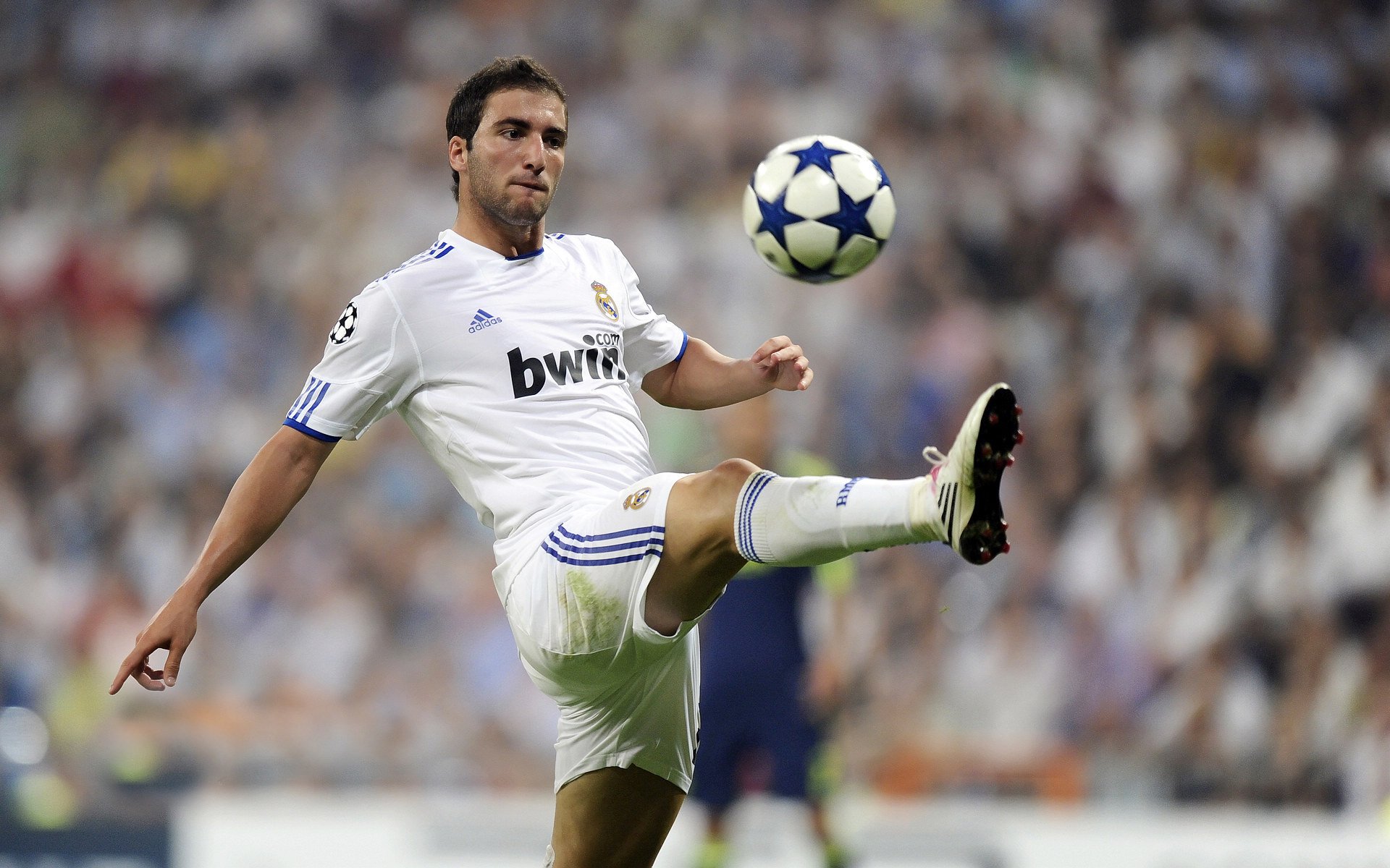 冰岛翻盘突尼斯,三笘薰成为关键先生