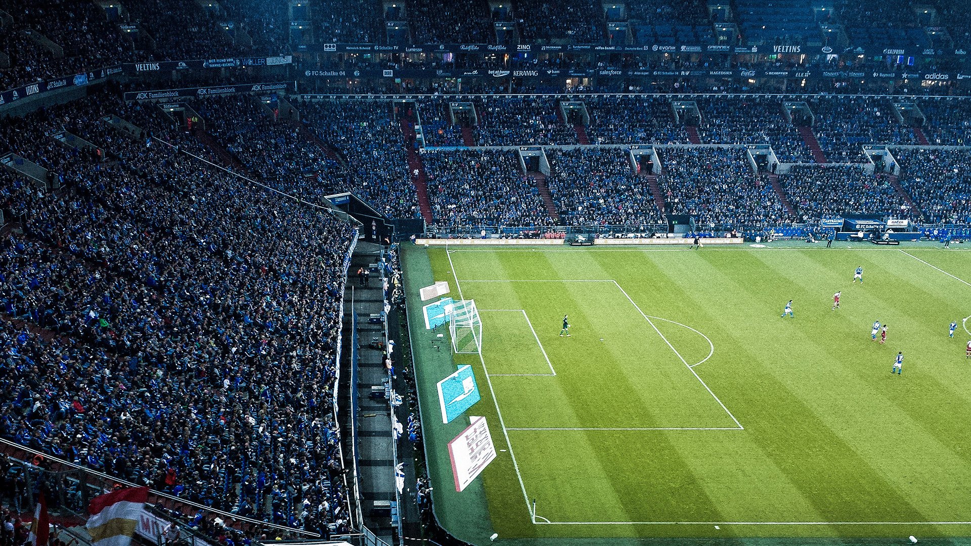 颠覆之夜，哈斯车队轻取红牛，皮亚斯特里点燃赛场